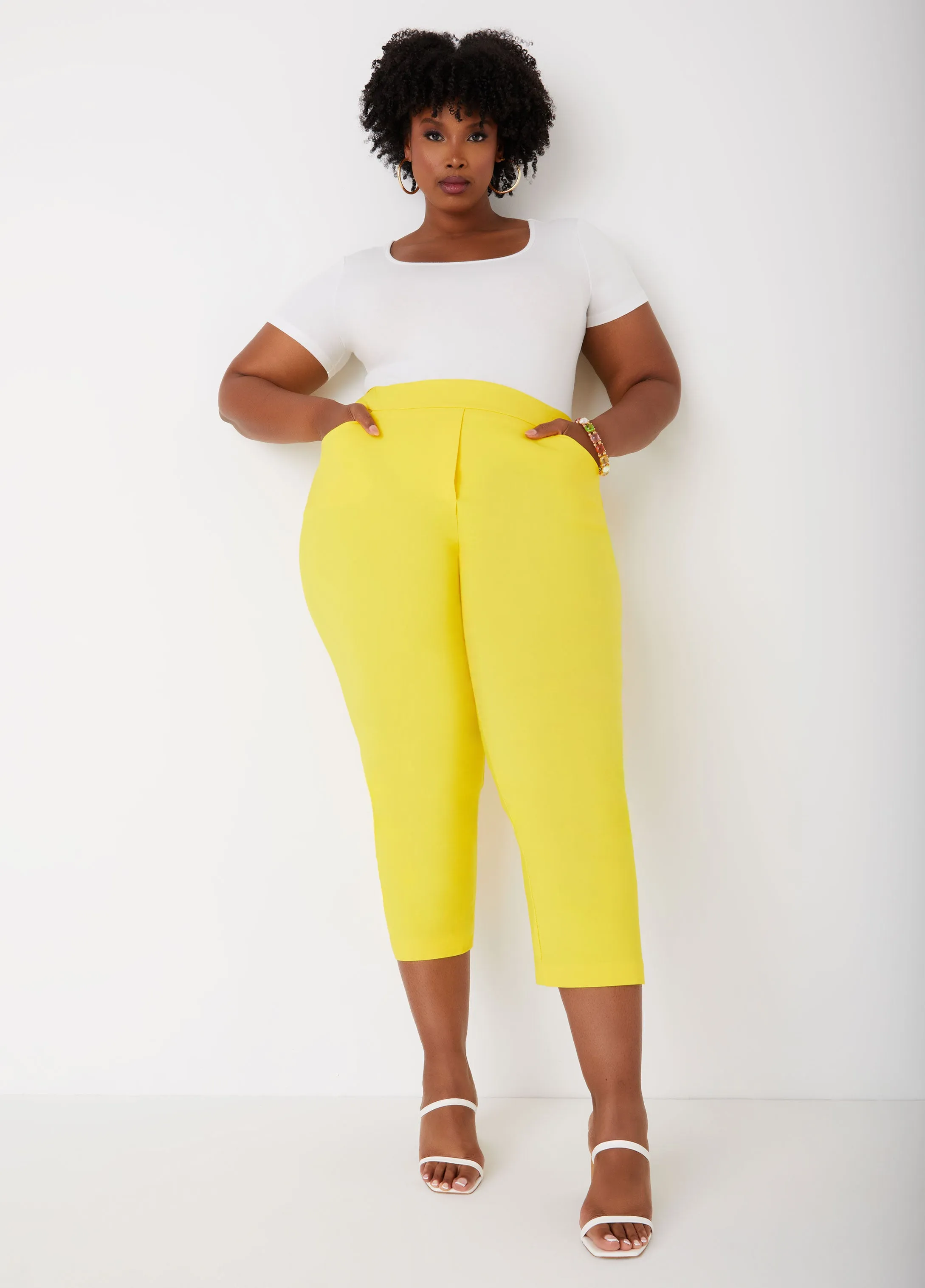 Pull On Mid Rise Capris