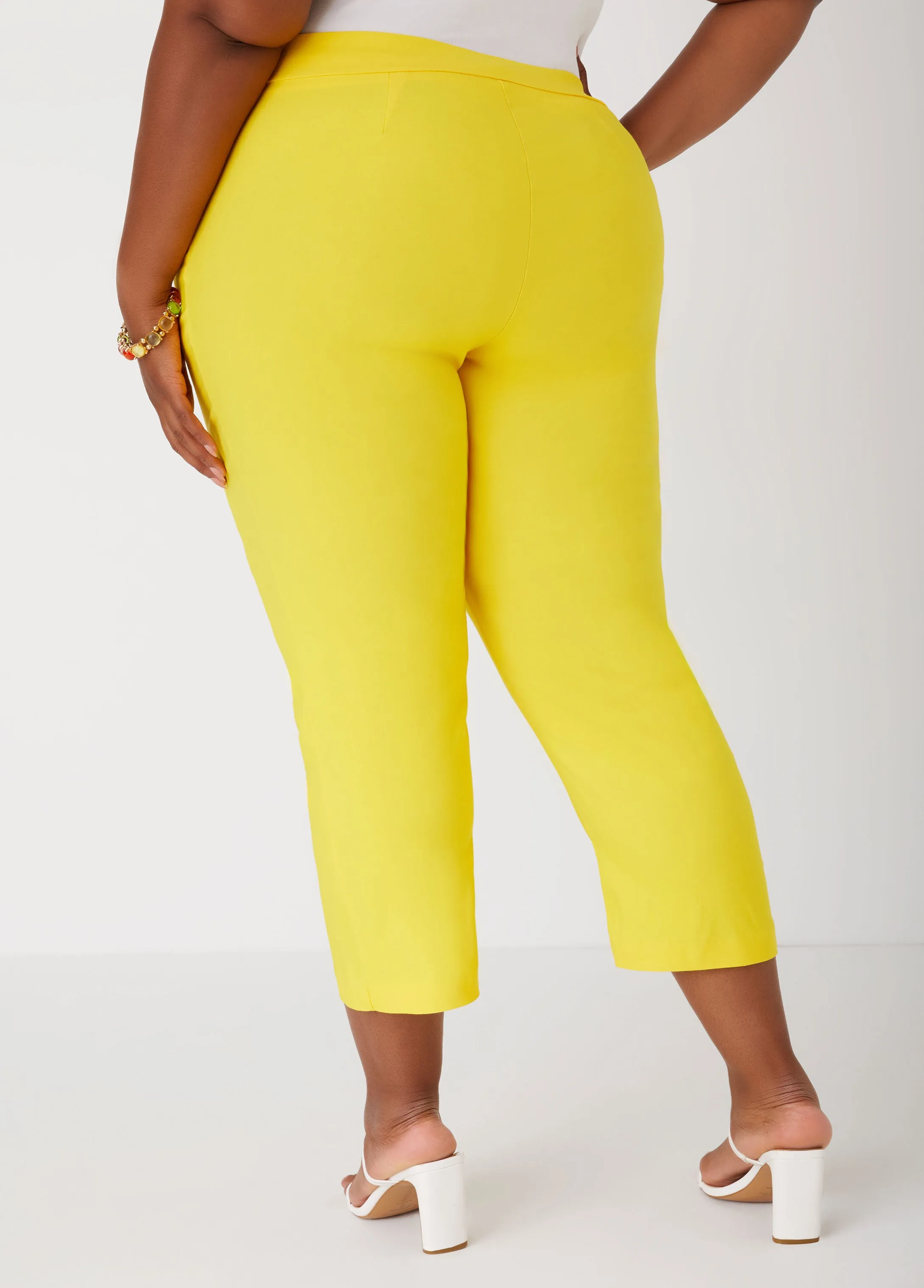 Pull On Mid Rise Capris